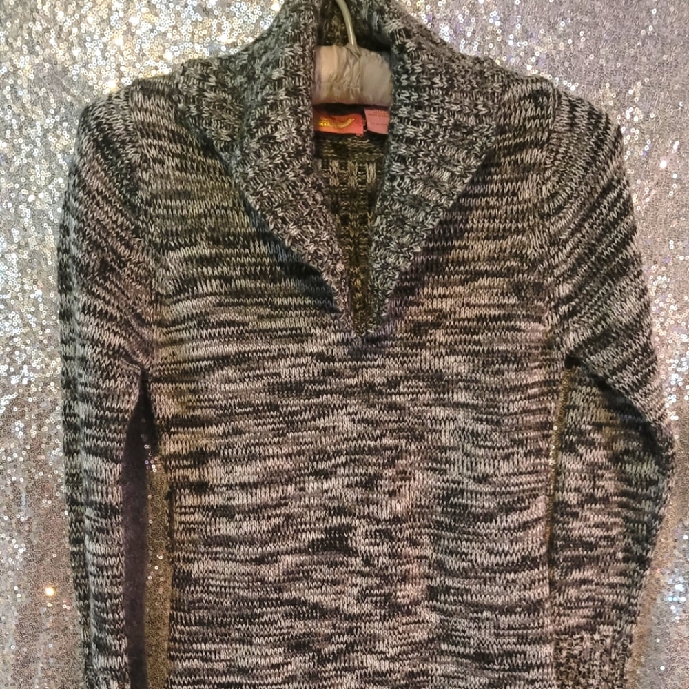 Girls sweater